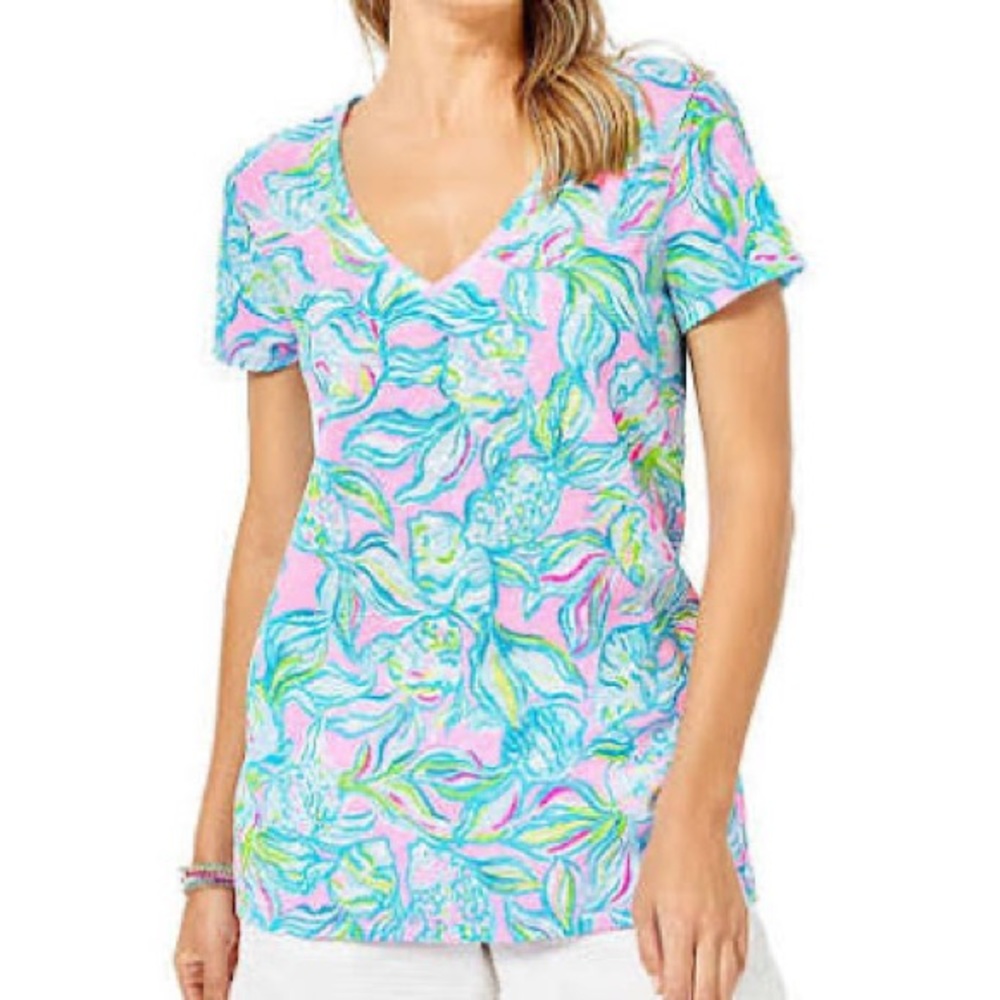 Lilly VNeck Tee NWT
